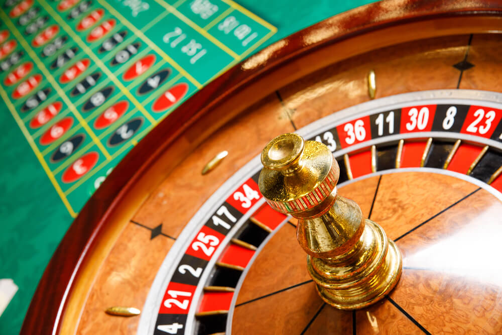 Roulette,Wheel,Green,Table