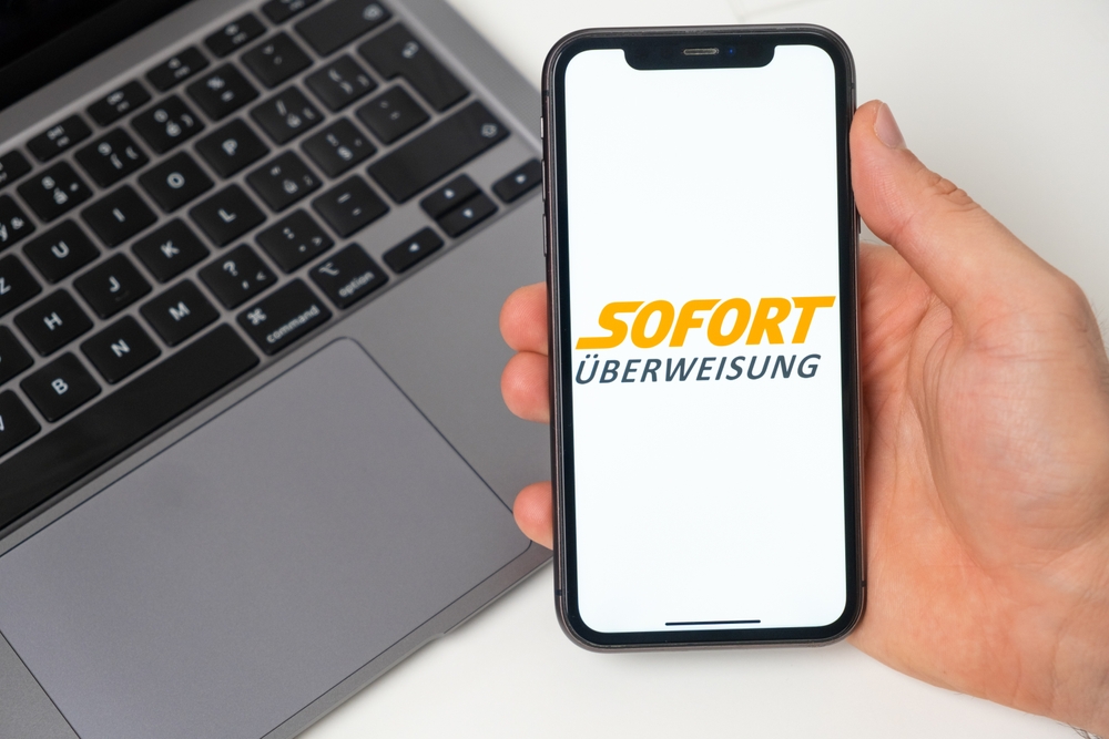 Sofort,Uberweisung,Crypto,Wallet,Logo,On,The,Screen,Of,Mobile