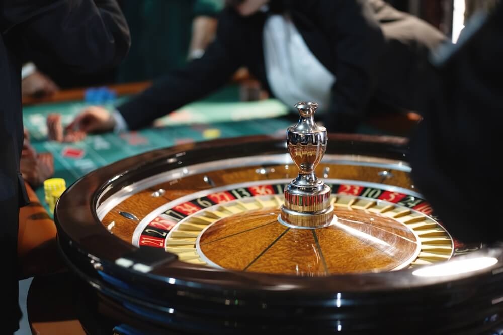 Close up,Of,A,Spinning,Roulette,Wheel,At,The,Casino,,Capturing